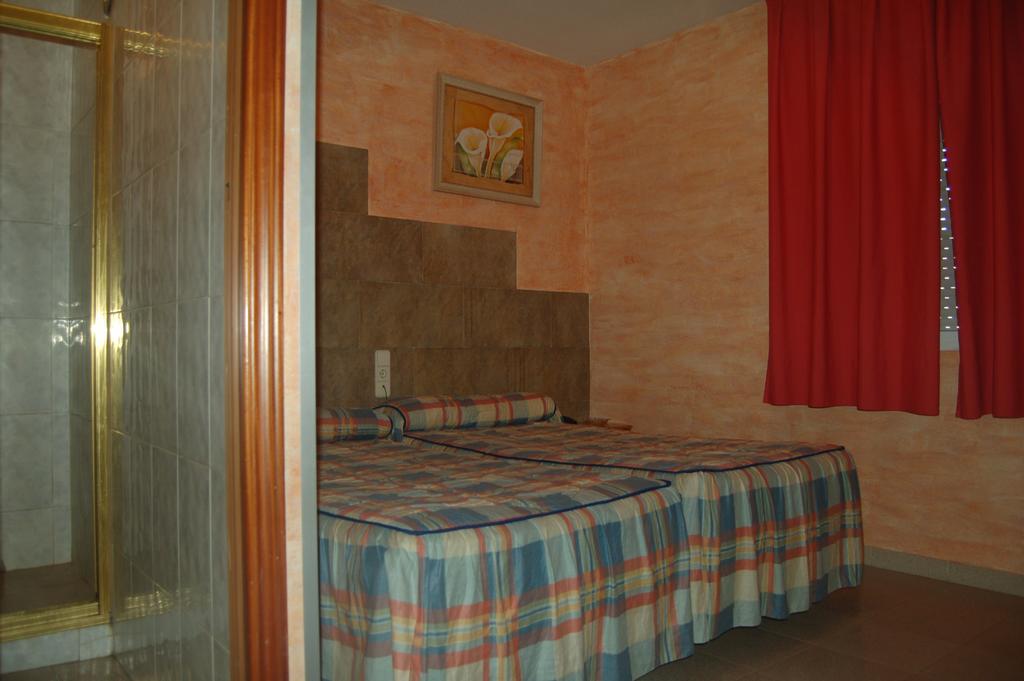 Hostal Mays Numancia de la Sagra Exterior foto